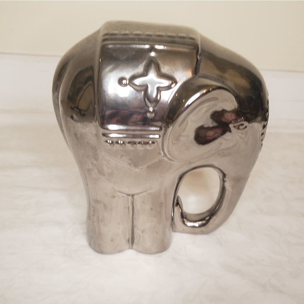 Metallic silver ceramic elephant